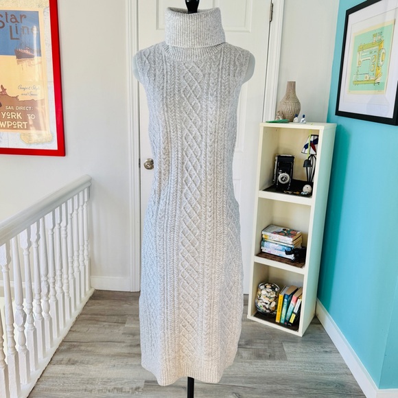 NEW with TAGS House of Harlow 1960 Cable Knit Turtleneck Sweater Dress (size M) - Picture 1 of 15